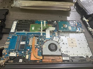 Mantenimiento interno de laptop en Santa Anita